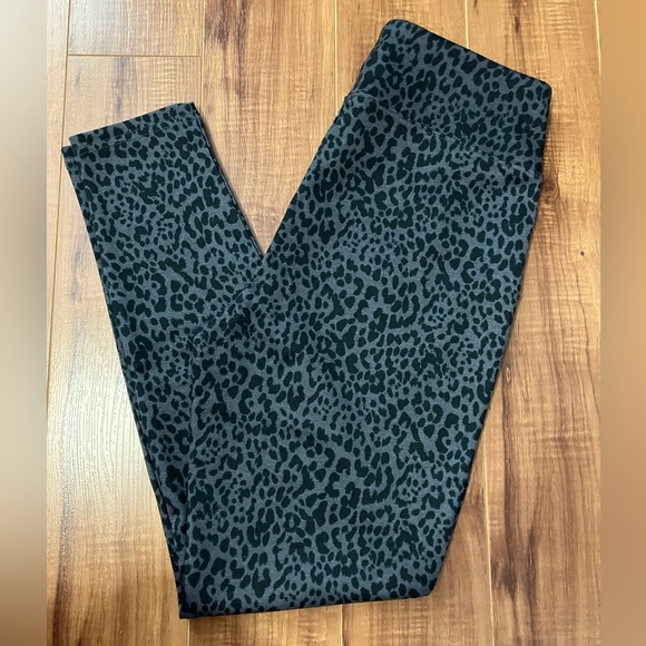 *🧡3/20$*Leopard Print Mid-Rise Stretch Leggings - Picture 1 of 3